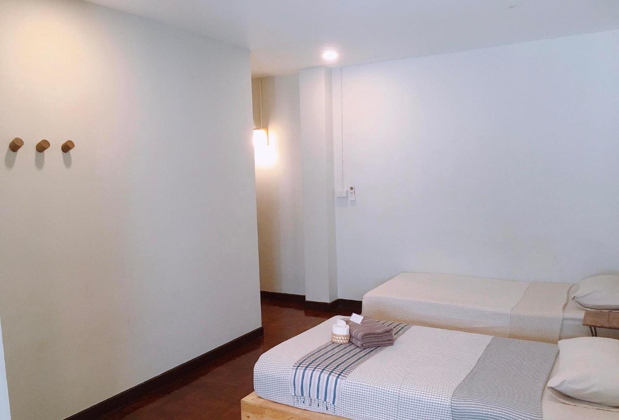 Wayside Guesthouse Chiang Mai Bagian luar foto